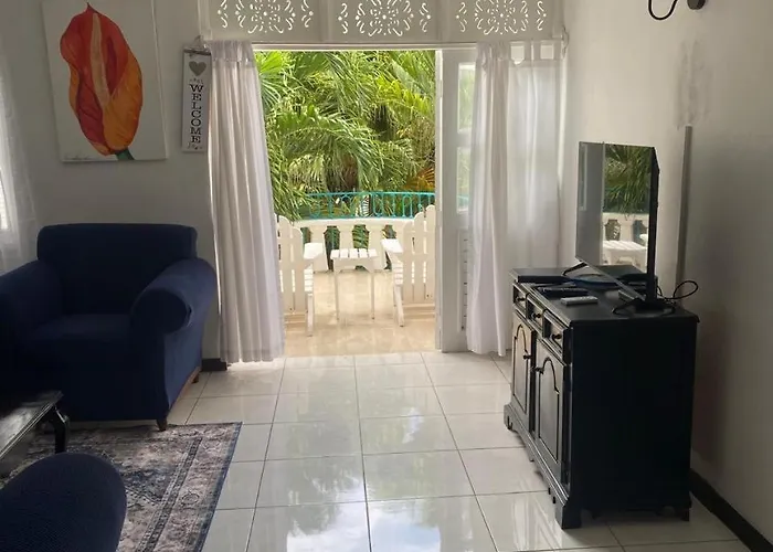 Gem Apartment Runaway Bay