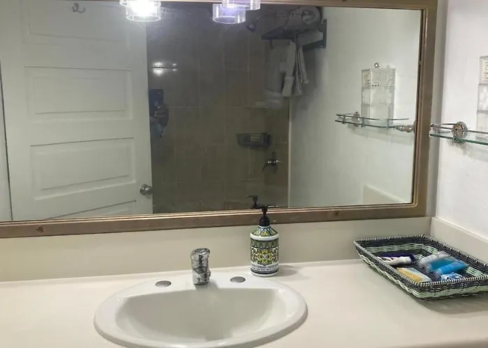 Gem Apartment Runaway Bay