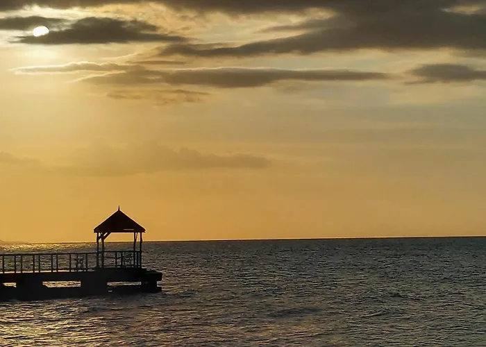 Gem * Runaway Bay